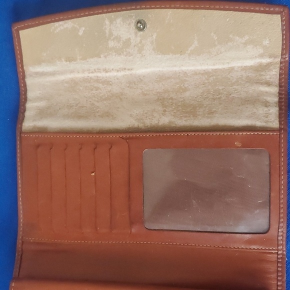 VTG 90s Dooney and Bourke Green Pebble Grain Wallet - Picture 10 of 14